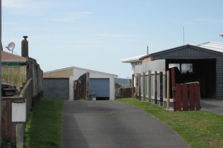 Photo of property in 47 Lee Street, Castlecliff, Whanganui, 4501