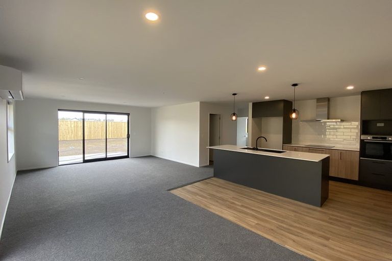 Photo of property in 36 Eileen Way, Rolleston, 7615