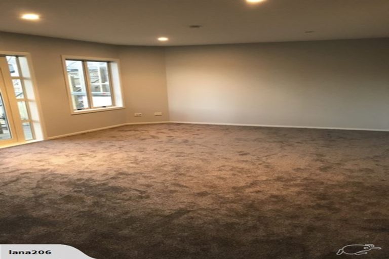 Photo of property in 6/14 Fields Parade, Oteha, Auckland, 0632