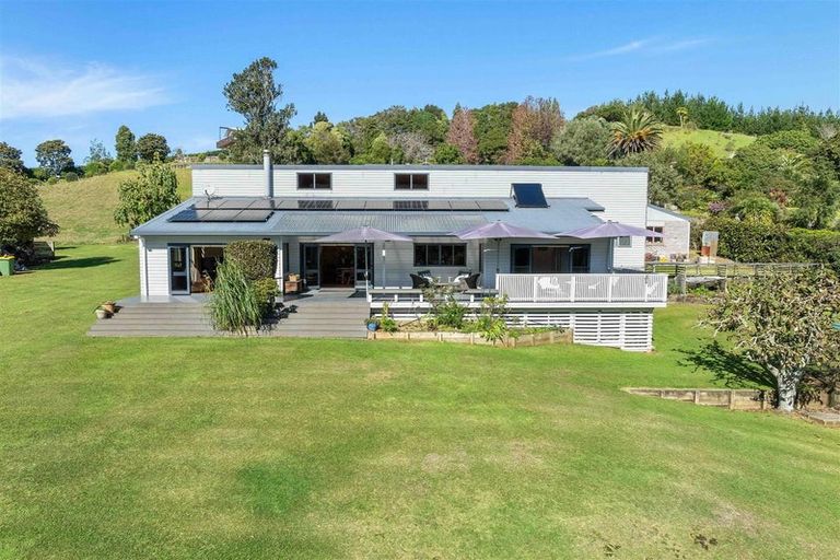 Photo of property in 46 Herbert Drive, Whangamata, 3620