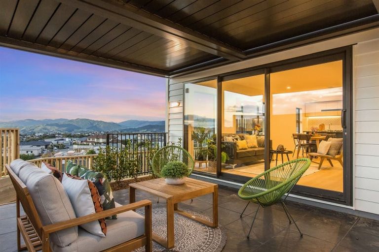 Photo of property in 170b Navigation Drive, Whitby, Porirua, 5024