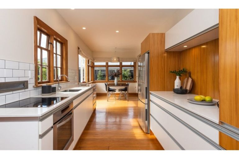 Photo of property in 157 Innes Road, St Albans, Christchurch, 8052