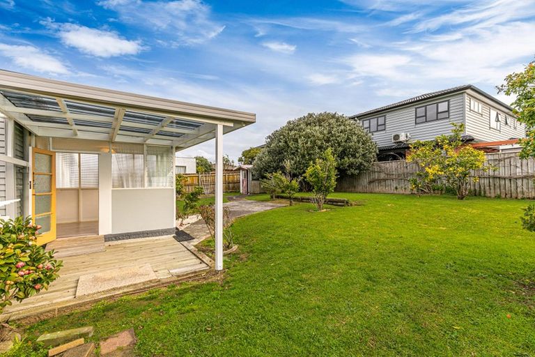 Photo of property in 19 Plunket Avenue, Papatoetoe, Auckland, 2104