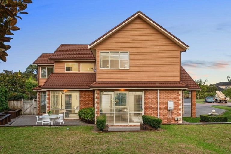 Photo of property in 23 South Kensington Way, Henderson, Auckland, 0612