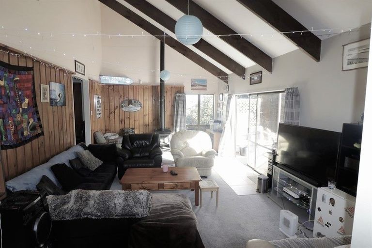 Photo of property in 2 Egmont Street, Castlecliff, Whanganui, 4501