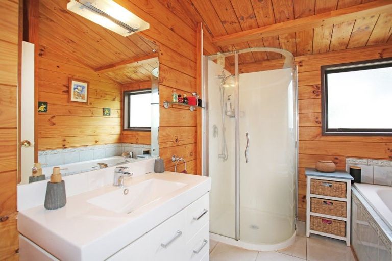 Photo of property in 212b Glenbrook Beach Road, Glenbrook, Waiuku, 2681