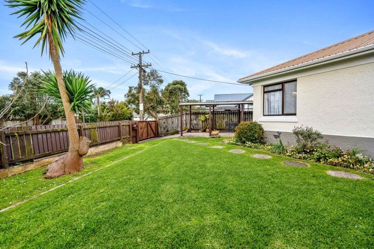 Photo of property in 11a Raumati Crescent, Onerahi, Whangarei, 0110