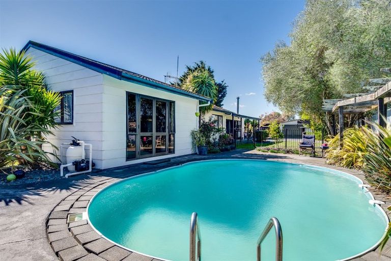 Photo of property in 1005a Heretaunga Street East, Parkvale, Hastings, 4122