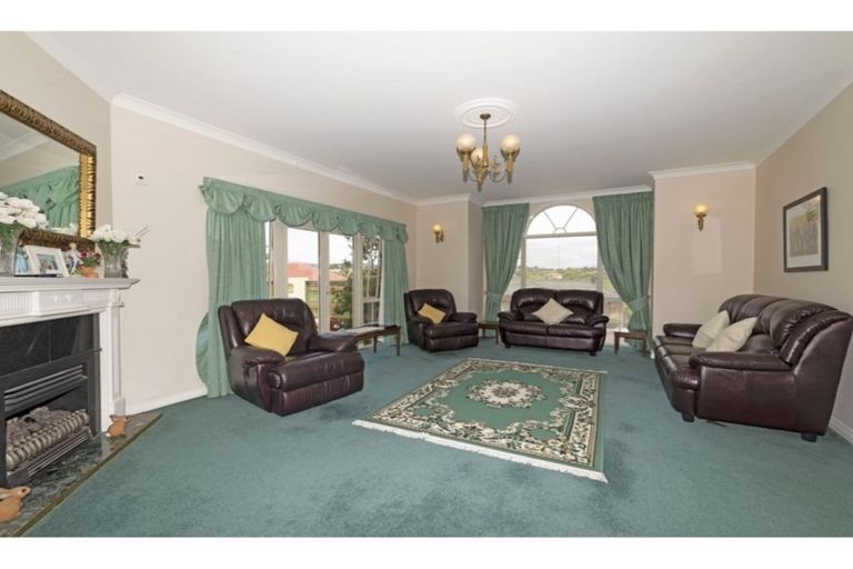 Photo of property in 7 Semillon Avenue, Henderson, Auckland, 0612