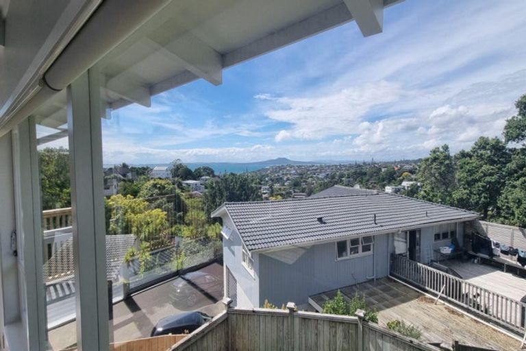 Photo of property in 1/5 Gull Lane, Mairangi Bay, Auckland, 0630