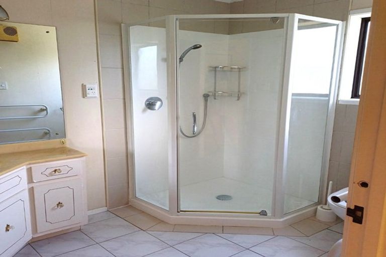 Photo of property in 11 Lilford Place, Half Moon Bay, Auckland, 2012