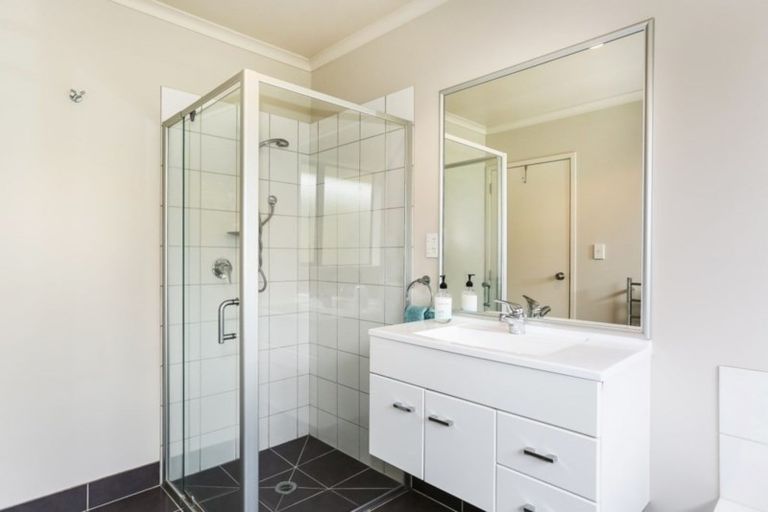 Photo of property in 13 Springvale Road, Waiuku, 2123