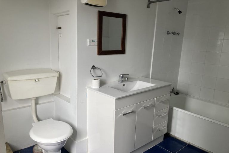 Photo of property in 13 Balmoral Terrace, Newtown, Wellington, 6021