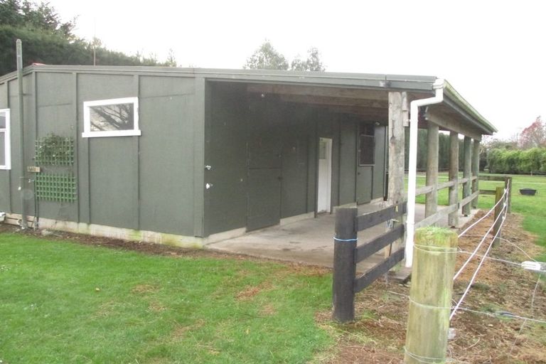 Photo of property in 32 Mcdonald Road, Levin, 5571