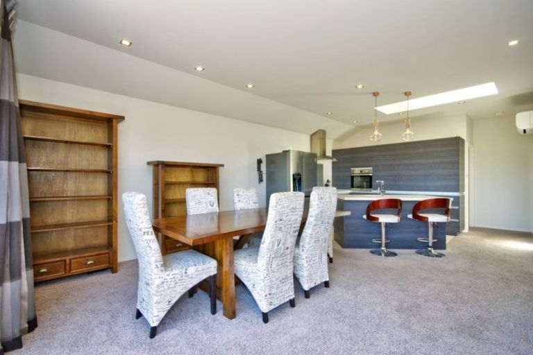 Photo of property in 33 Rannoch Drive, Jacks Point, Queenstown, 9371