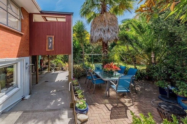 Photo of property in 28 Willoughby Avenue, Howick, Auckland, 2014