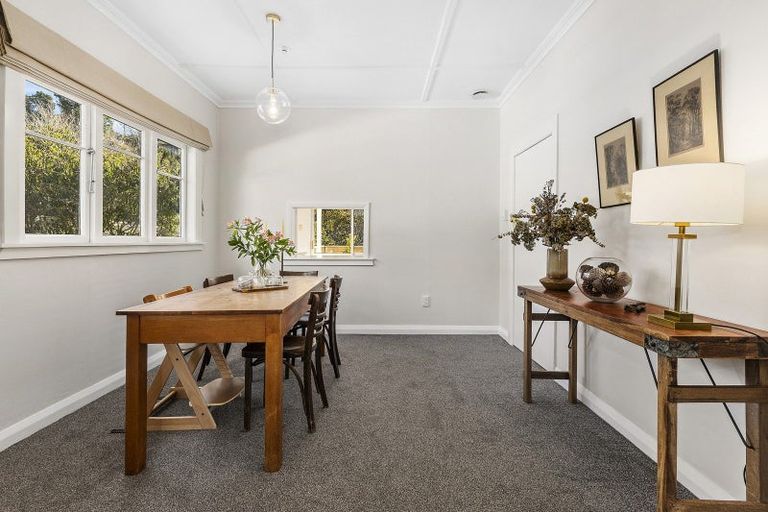 Photo of property in 8 Friend Street, Karori, Wellington, 6012