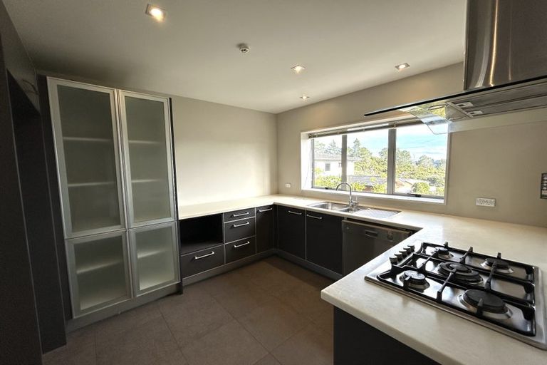 Photo of property in The Rise, 8/11 Hatfield Place, Albany Heights, Auckland, 0632