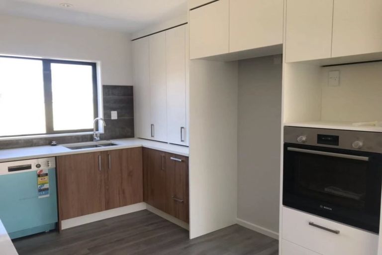 Photo of property in 56 Bordeaux Parade, Te Atatu South, Auckland, 0610