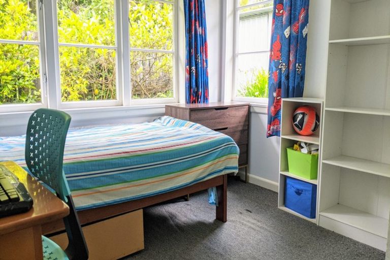 Photo of property in 1 Nikau Street, New Lynn, Auckland, 0600