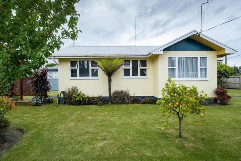 Photo of property in 581 Main North Road, Bay View, Napier, 4104