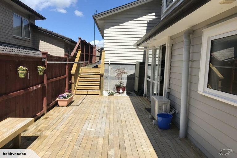 Photo of property in 35 Silver Moon Road, Albany Heights, Auckland, 0632