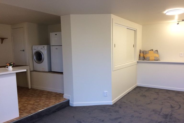 Photo of property in 27a Pinnacle Street, Seatoun, Wellington, 6022