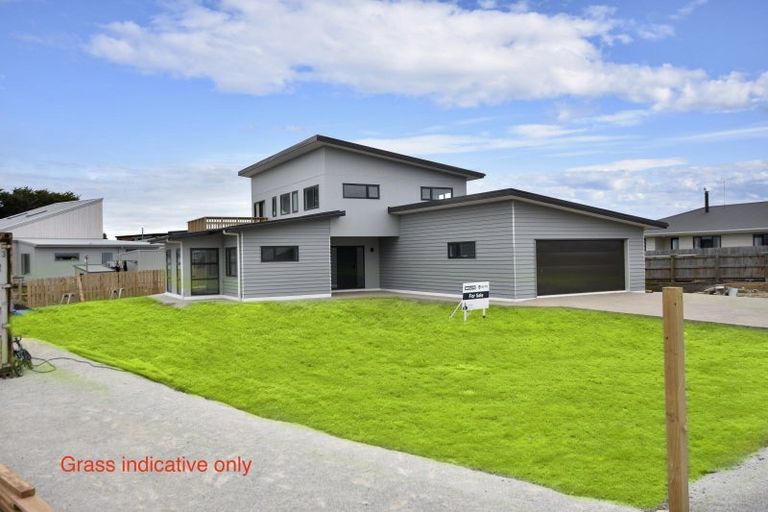 Photo of property in 9 Okahau Terrace, Warrington, 9471