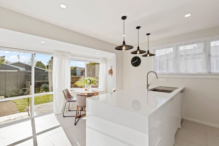 Photo of property in 46 Doralto Road, Frankleigh Park, New Plymouth, 4310