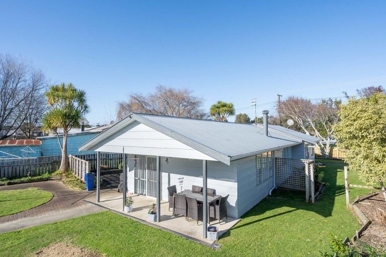 Photo of property in 73 Avenue Road, Foxton, 4814