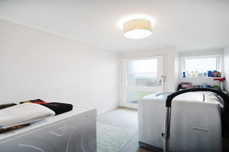 Photo of property in 591 Massey Road, Mangere, Auckland, 2022