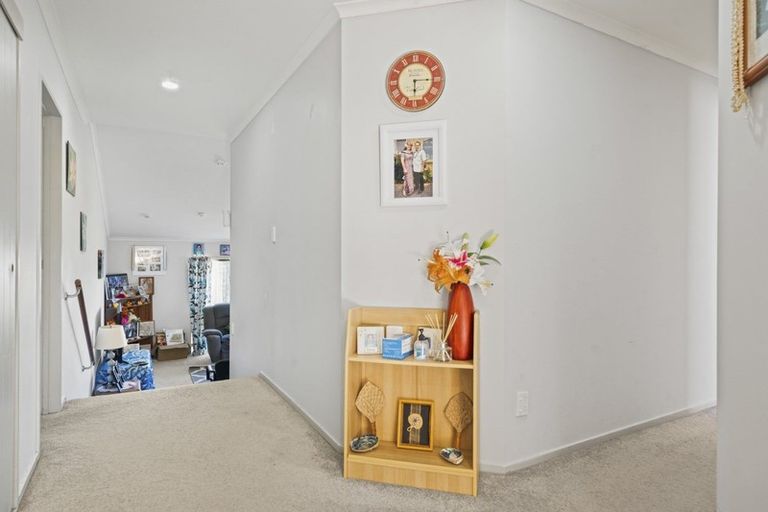 Photo of property in 5 Brunswick Rise, Mangere, Auckland, 2022