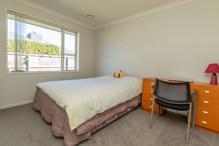 Photo of property in 53 Rolleston Drive, Rolleston, 7614