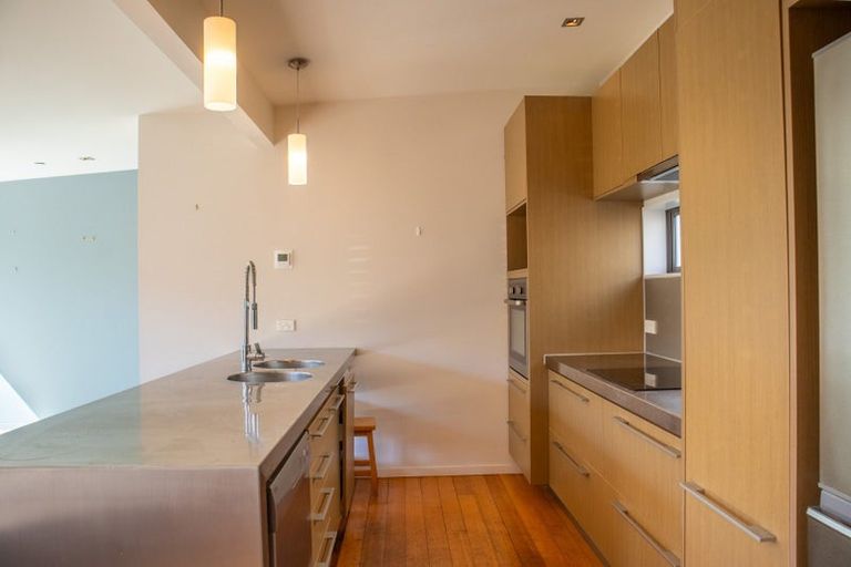 Photo of property in 272c Karori Road, Karori, Wellington, 6012