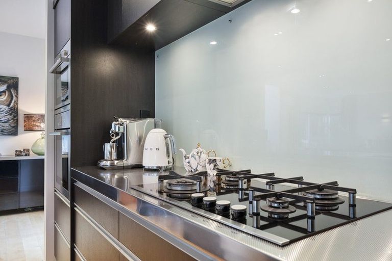 Photo of property in 42 Ruapehu Drive, Fitzherbert, Palmerston North, 4410