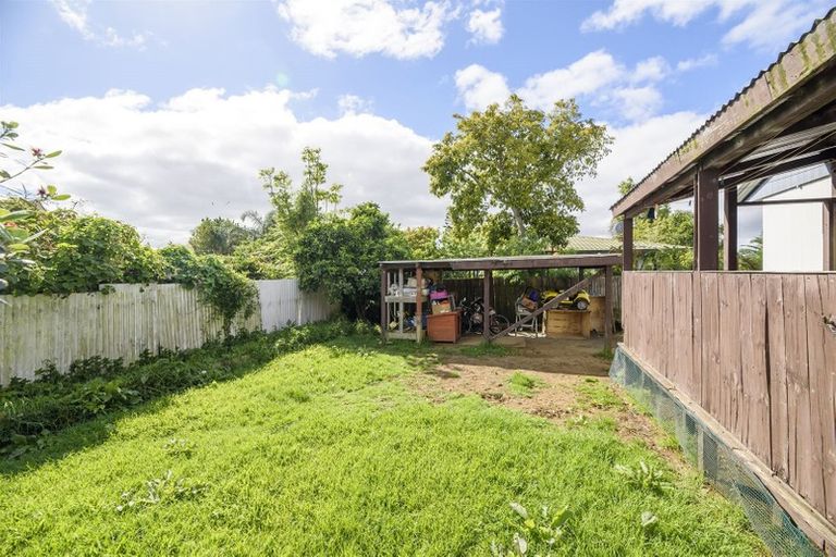 Photo of property in 1/12 Cameron Place, Ranui, Auckland, 0612