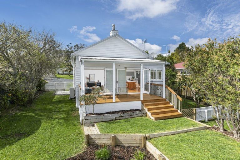 Photo of property in 226 Upper Harbour Drive, Greenhithe, Auckland, 0632