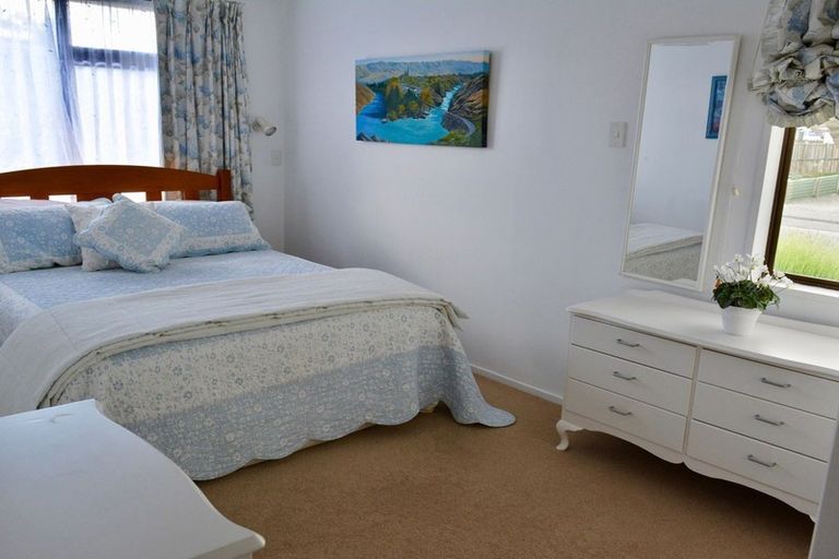 Photo of property in 1 Cornish Place, Cromwell, 9310