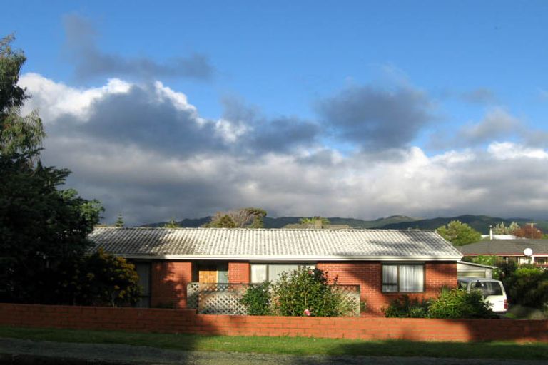 Photo of property in 4 Walton Road, Paraparaumu Beach, Paraparaumu, 5032