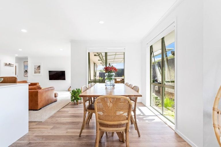 Photo of property in 22a Zealandia Road, Manly, Whangaparaoa, 0930