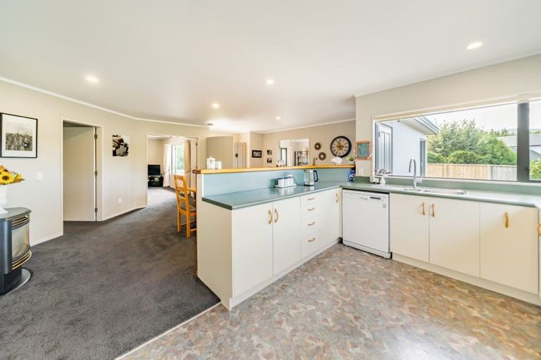 Photo of property in 31a Emerald Hill Drive, Birchville, Upper Hutt, 5018