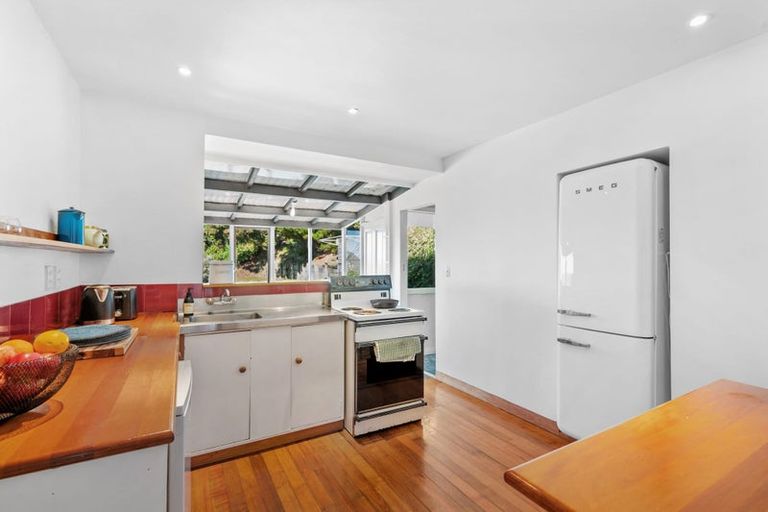 Photo of property in 103 View Road, Houghton Bay, Wellington, 6023