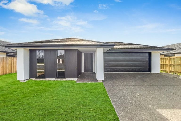 Photo of property in 5 Edgar Way, Rolleston, 7614