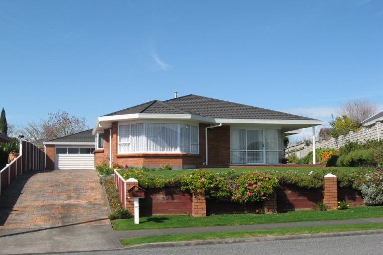 Photo of property in 4 Frank Frethey Place, Highlands Park, New Plymouth, 4312