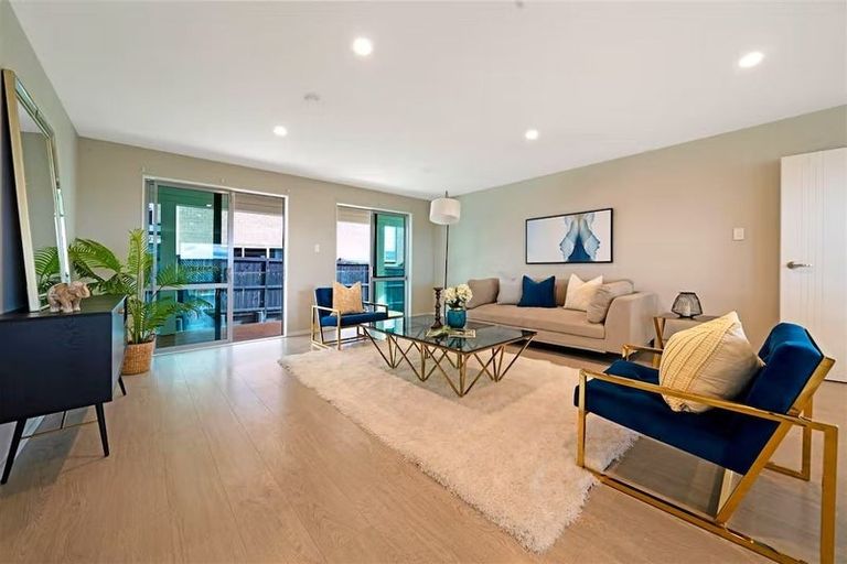 Photo of property in 49 Cirrus Way, Ranui, Auckland, 0612