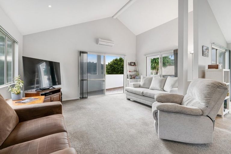 Photo of property in 11 Kestrel Heights, Arkles Bay, Whangaparaoa, 0932
