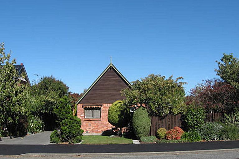 Photo of property in 18 Cameron Street, Ashburton, 7700