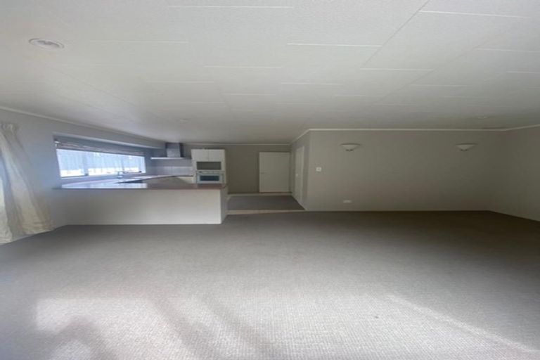 Photo of property in 21 Hakea Place, Totara Heights, Auckland, 2105