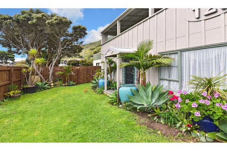 Photo of property in 127 Maunsell Road, Port Waikato, Tuakau, 2695