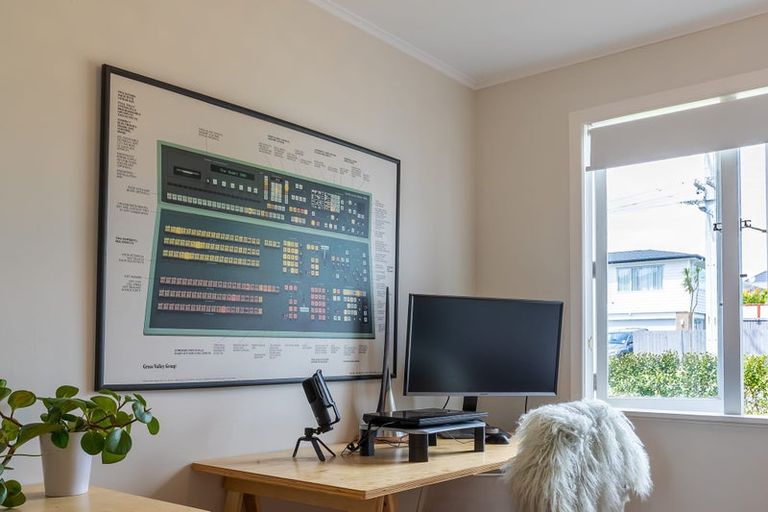 Photo of property in 79 Farquhar Road, Glendene, Auckland, 0602